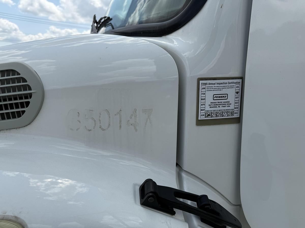 Used 2020 Freightliner M2 106