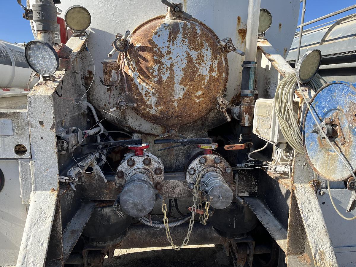 Used 2016 Troxell Vac Tank Trailer