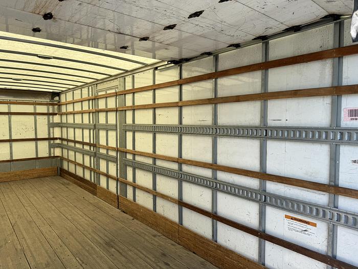 Used 2019 Freightliner 26' M2