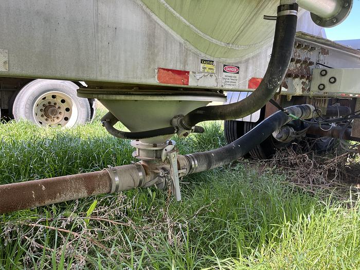 Used 2000 Polar Pneumatic Trailer