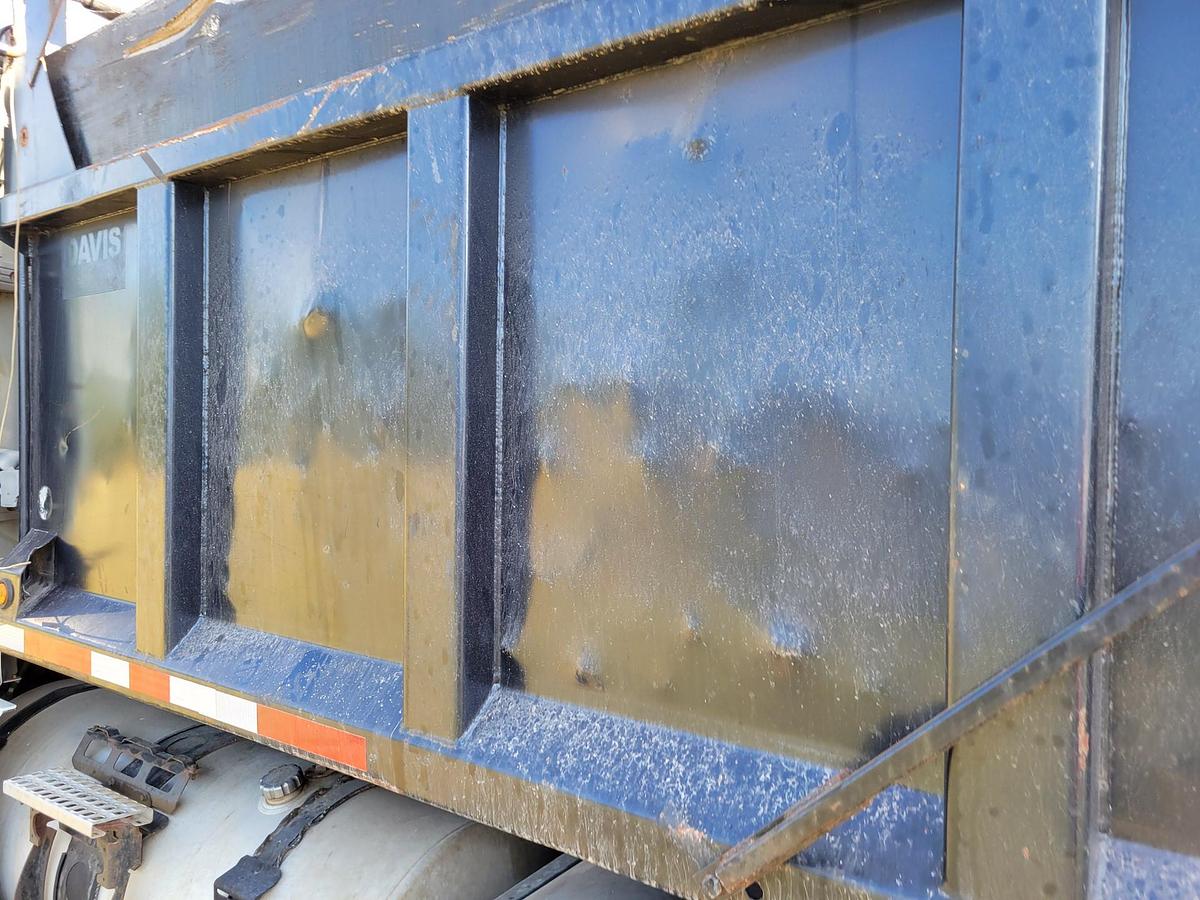 Used 2008 Volvo VNL64T300 Dump Truck