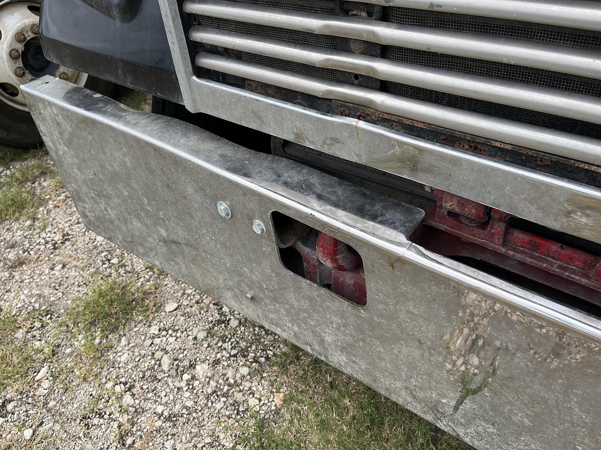 Used 2011 Freightliner Coronado 122SD Day Cab