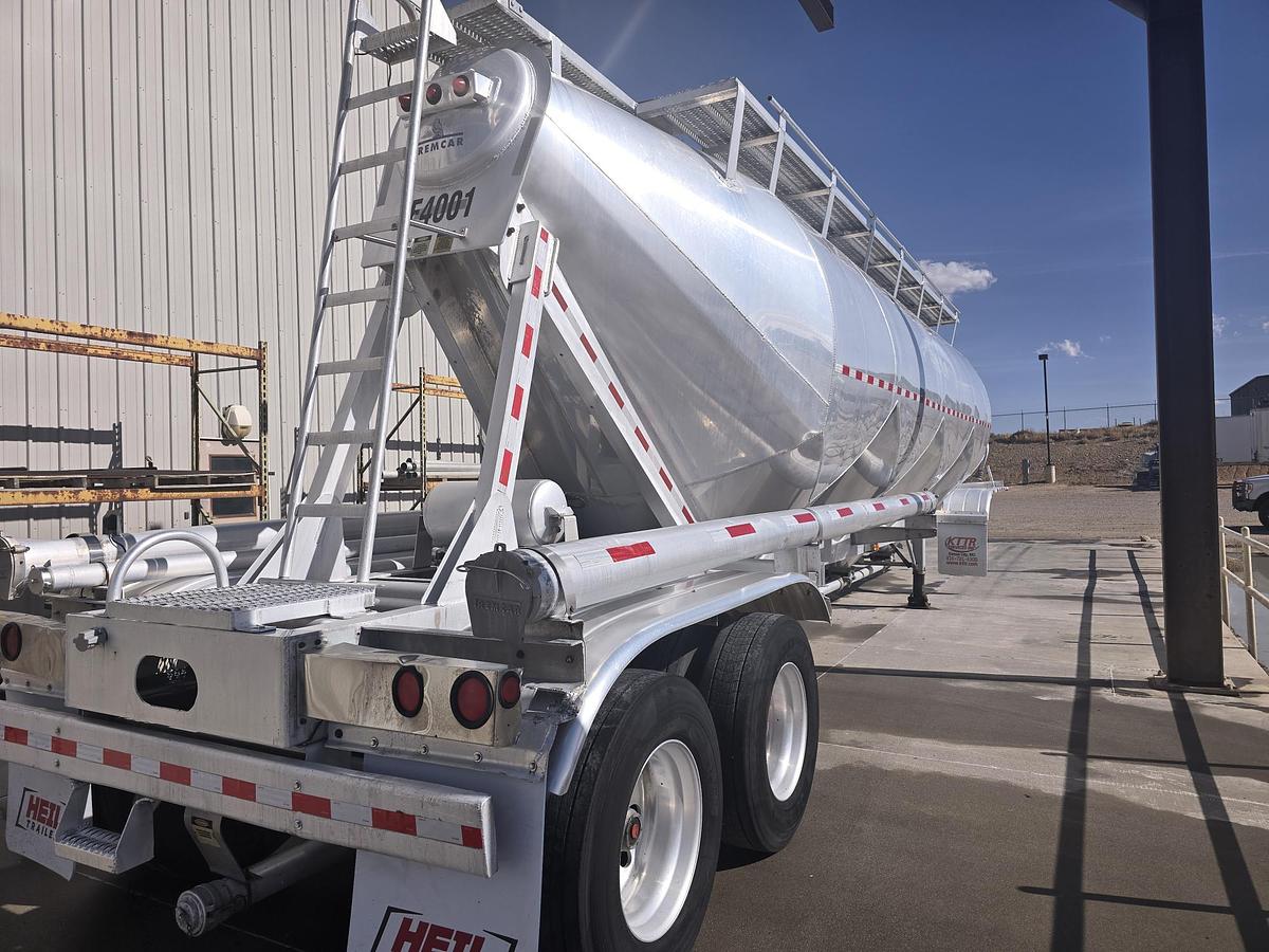 Used 2004 Tremcar  1600 cu.ft. Food Grade Pneumatic