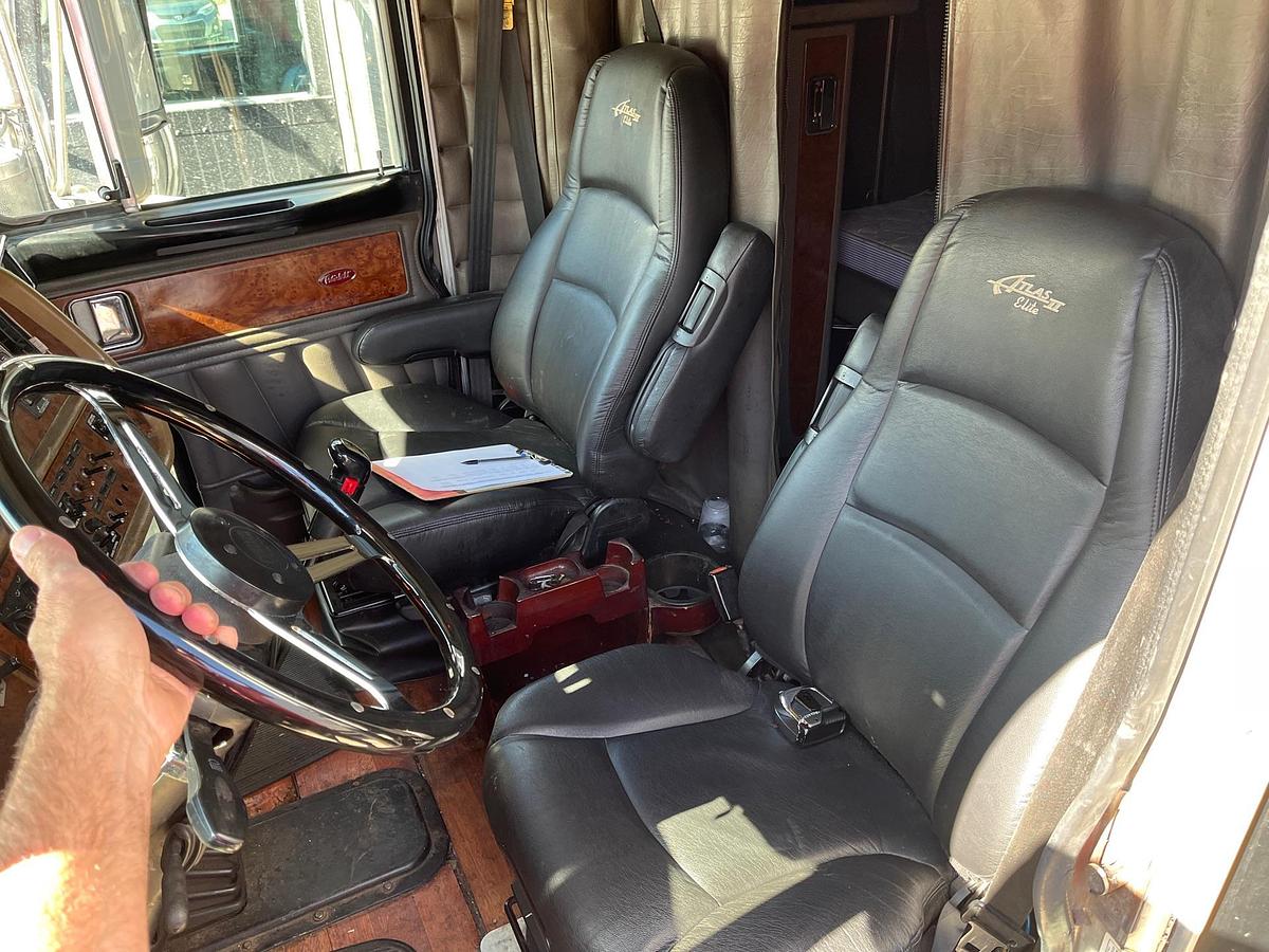 Used 2003 Peterbilt 379 Sleeper