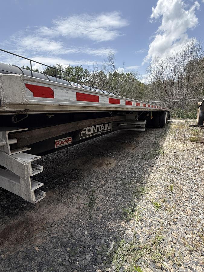 Used 2022 Fontaine Step Deck