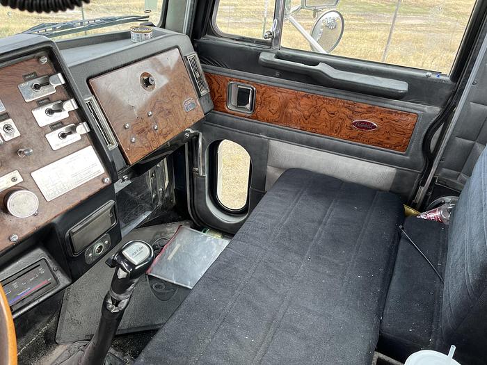 Used 1993 Peterbilt 379 Day Cab