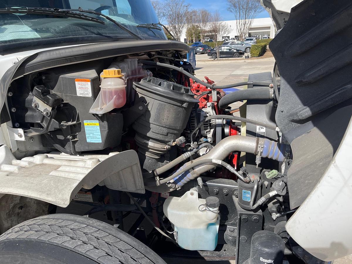 Used 2023 Freightliner M2 106 Box Truck