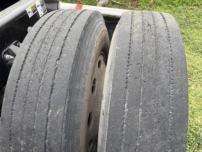 Used 2024 Peterbilt 389