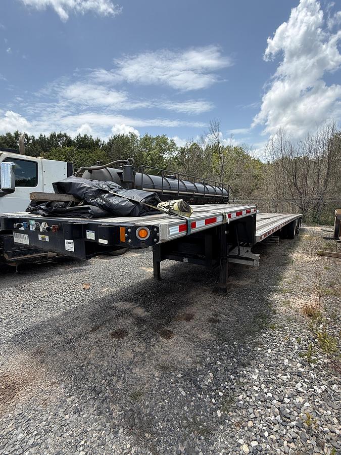 Used 2022 Fontaine Step Deck
