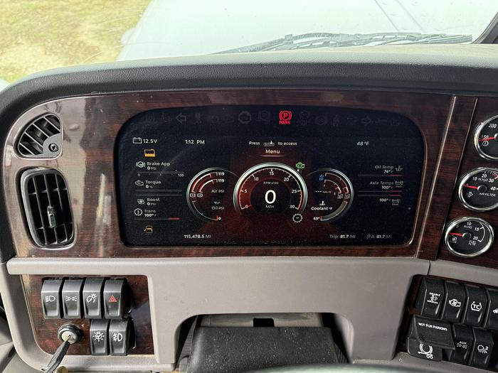 Used 2024 Peterbilt 389