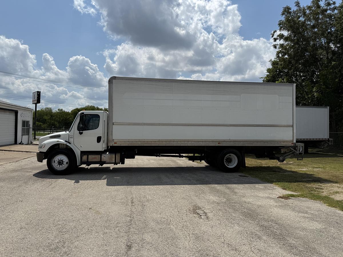 Used 2020 Freightliner M2 106