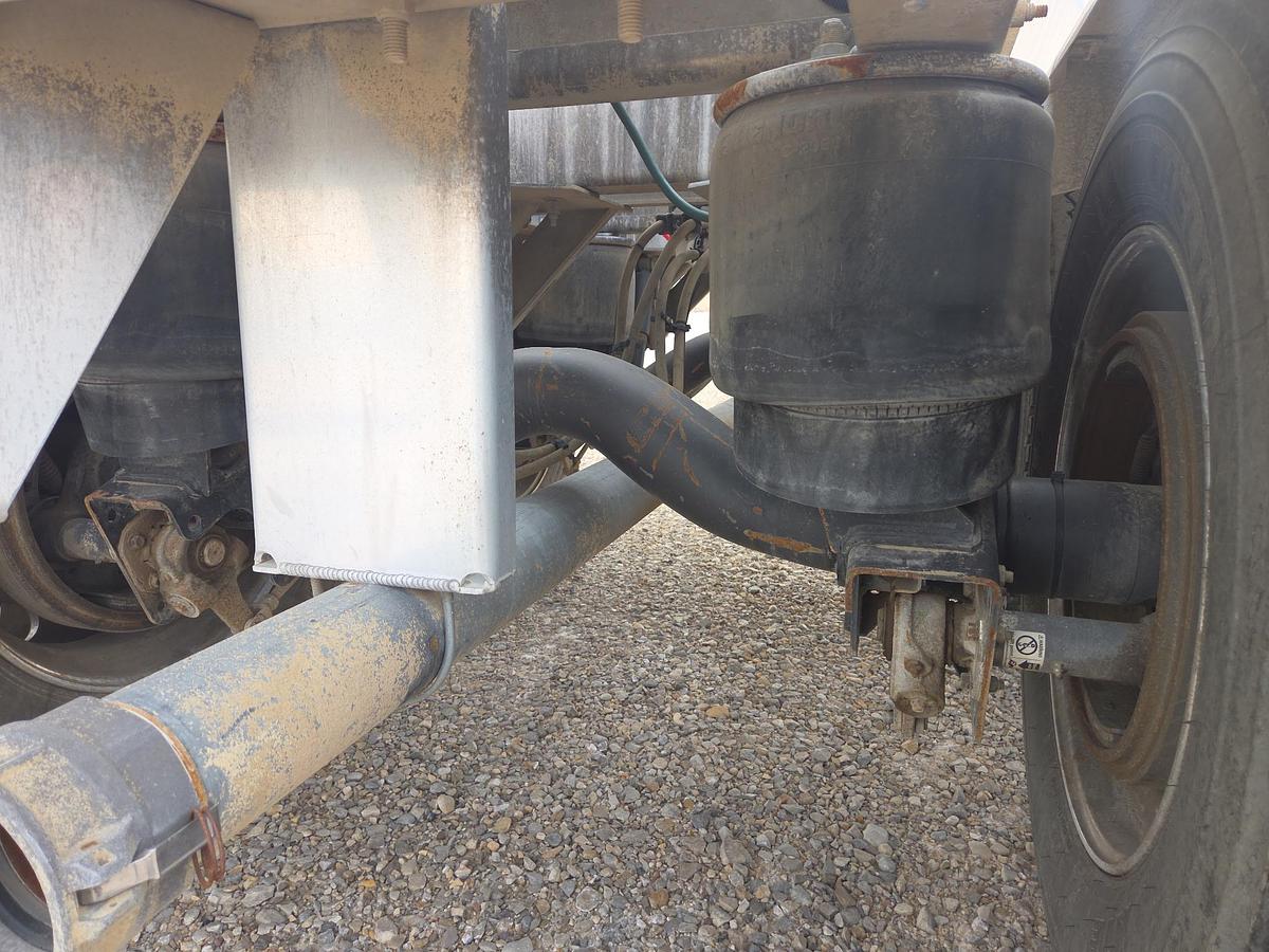 Used 2020 Southern Weld Pneumatic Trailers