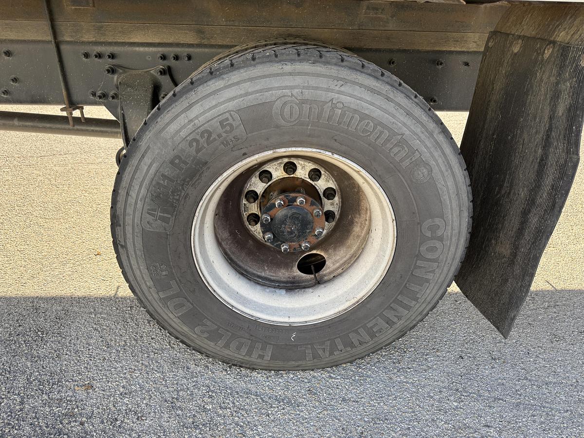 Used 2021 Freightliner 26' M2 106