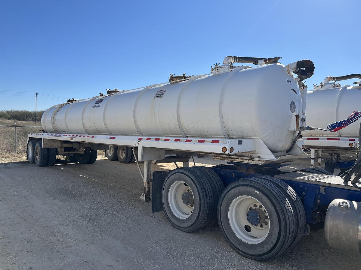 Used 2011 Dragon Vac Tank Trailers