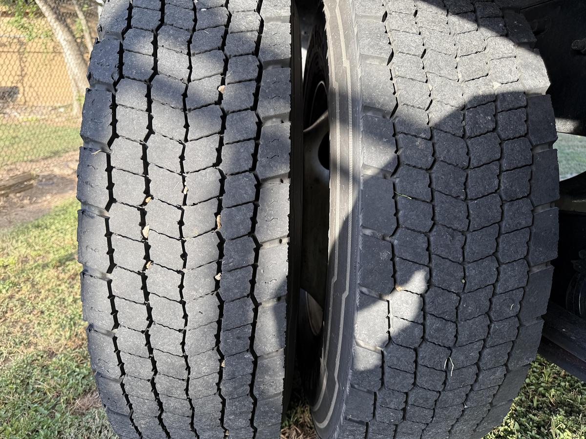 Used 2021 Freightliner 26' M2