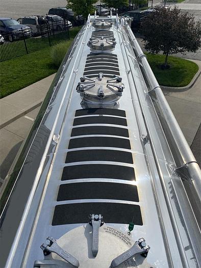 2024 Mac Vacuum Pneumatic Trailer