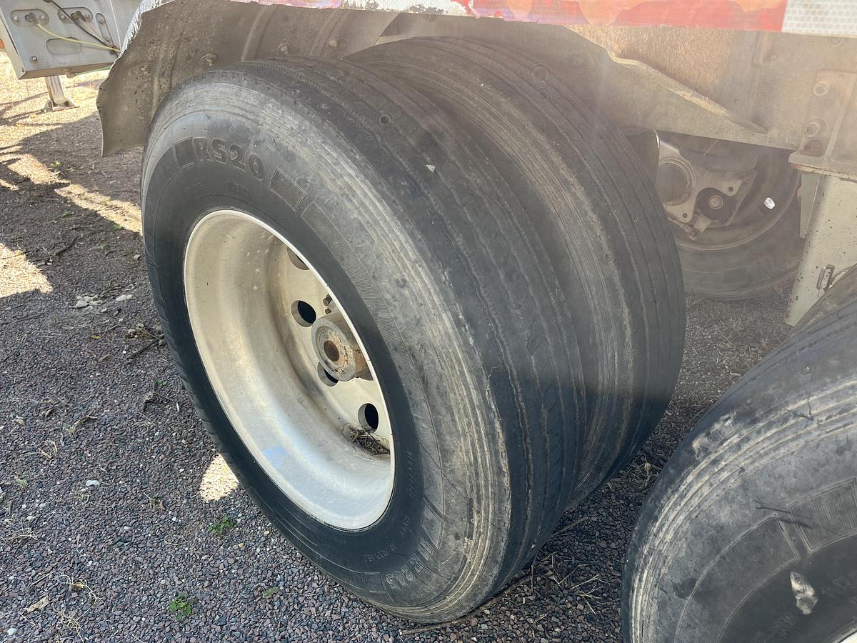 Used 2012 Heil 1040 Pneumatic Trailers