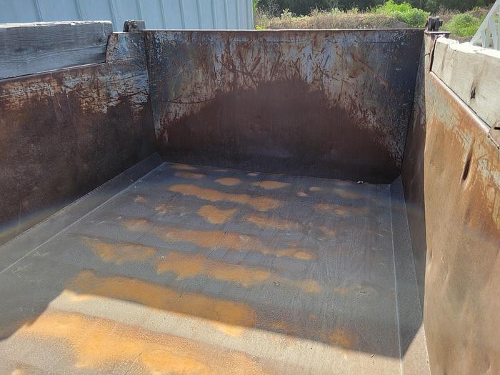 Used 2008 VOLVO Dump Truck