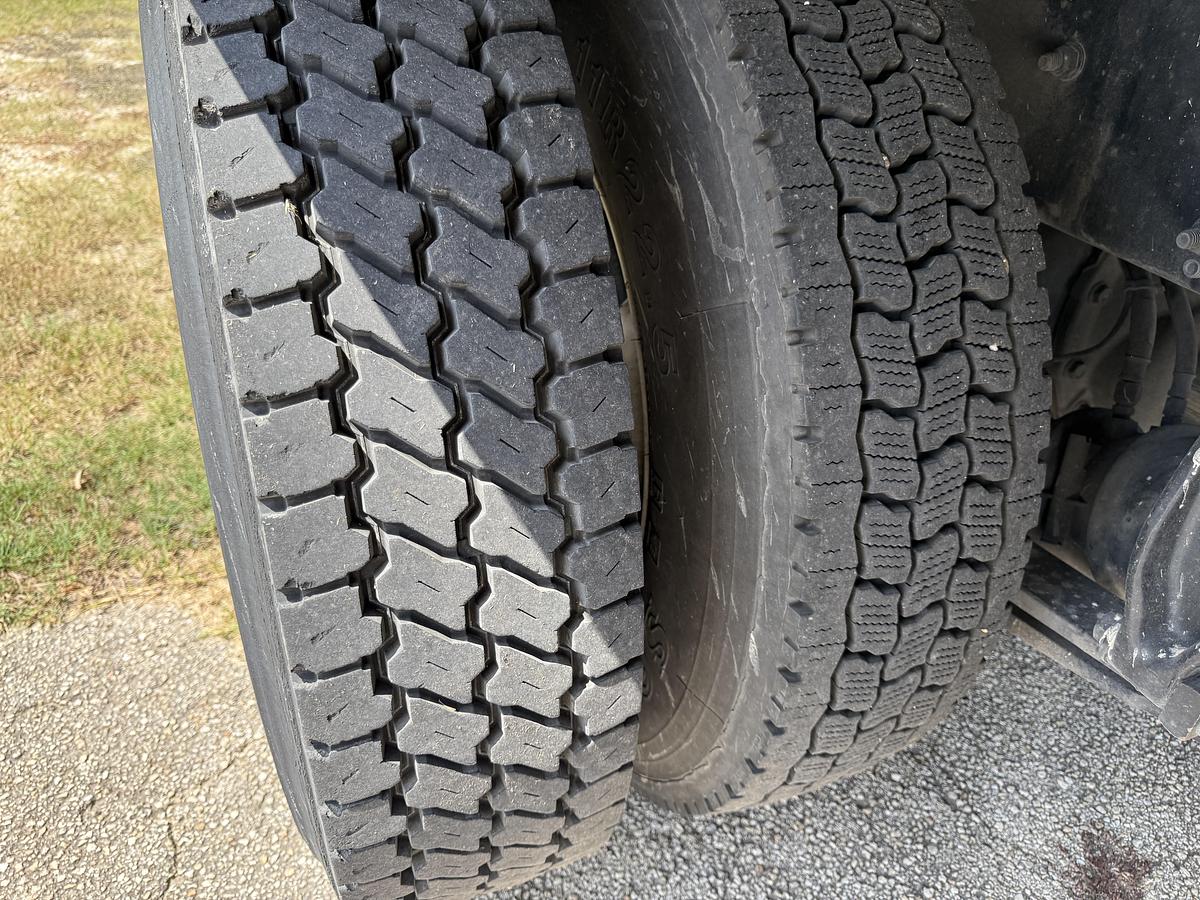 Used 2020 Freightliner M2 106