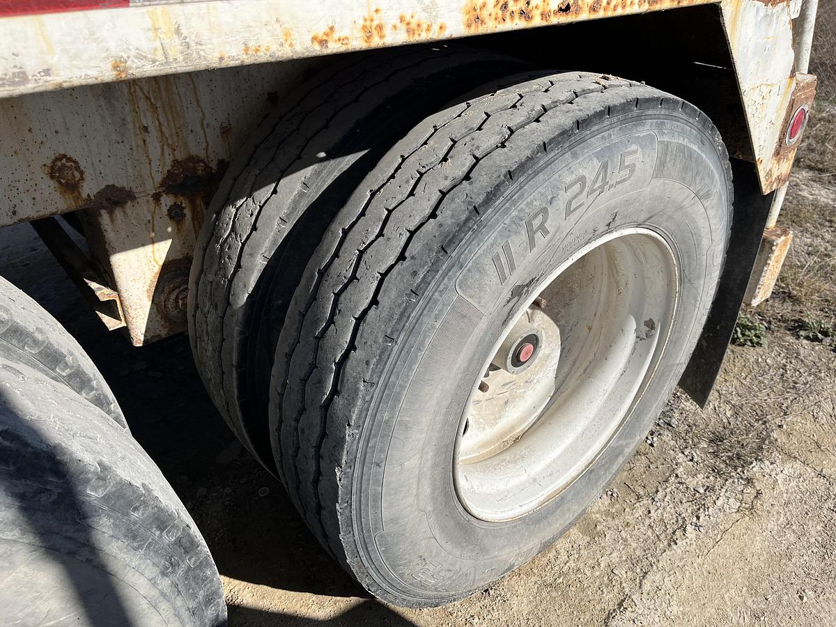 Used 2011 Dragon Vac Tank Trailers