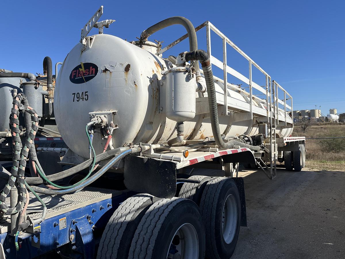 Used 2016 Troxell Vac Tank Trailer