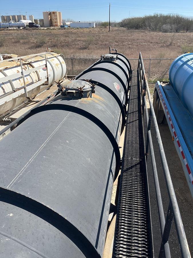 Used 2009 Galyean Vac Tank Trailer