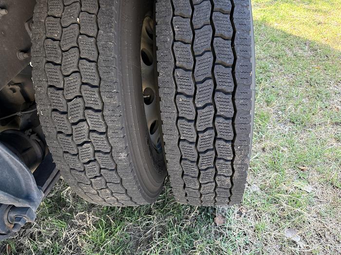 Used 2019 Freightliner 26' M2