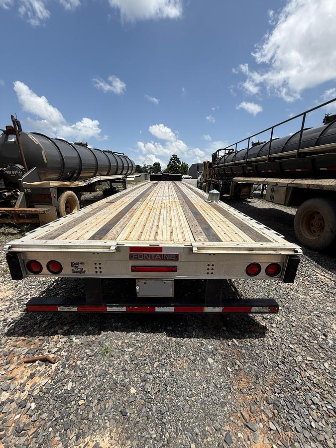 Used 2022 Fontaine Step Deck