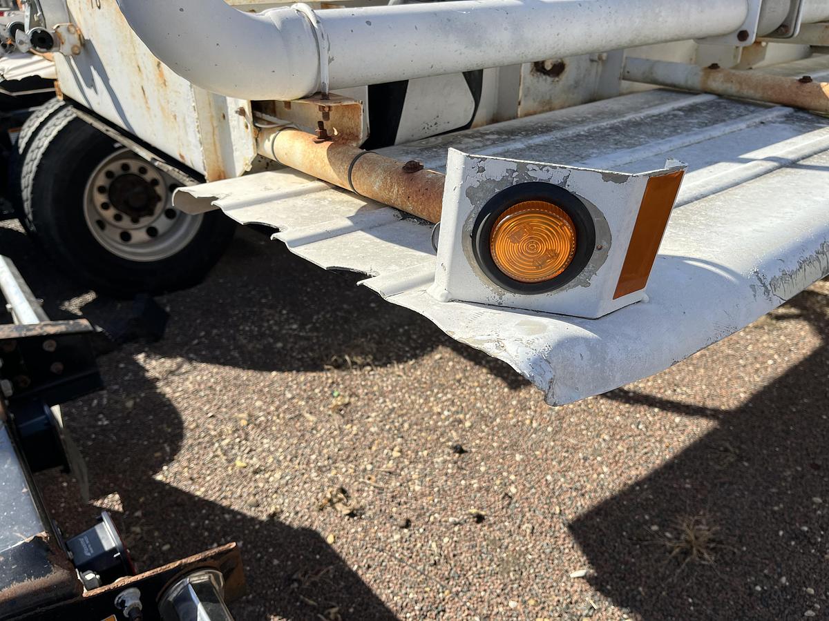 Used 1981 Heil 1040 Pneumatic Trailer