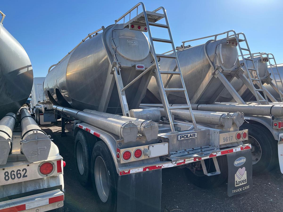 Used 2011 Polar Pneumatic Trailer