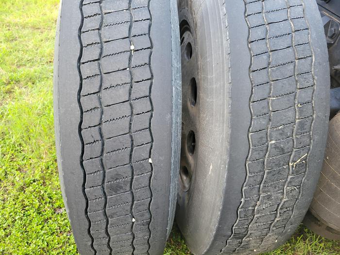 Used 2023 Peterbilt 389