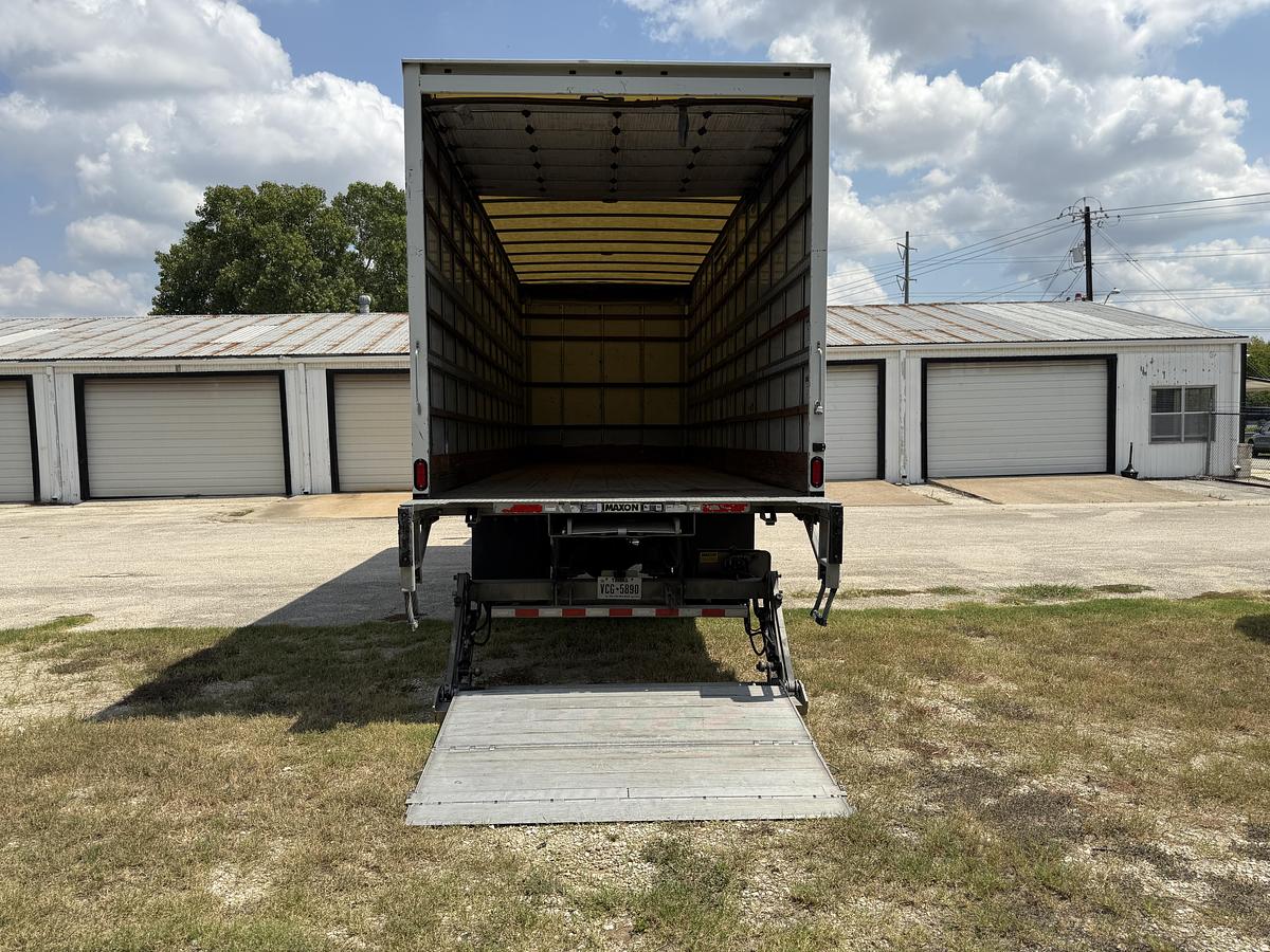 Used 2020 Freightliner M2 106