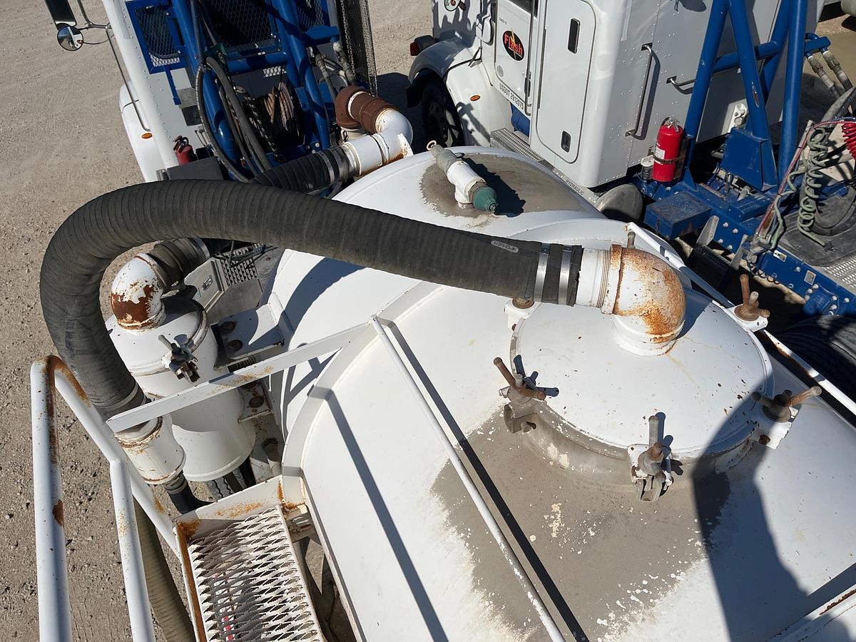 Used 2011 Dragon Vac Tank Trailers