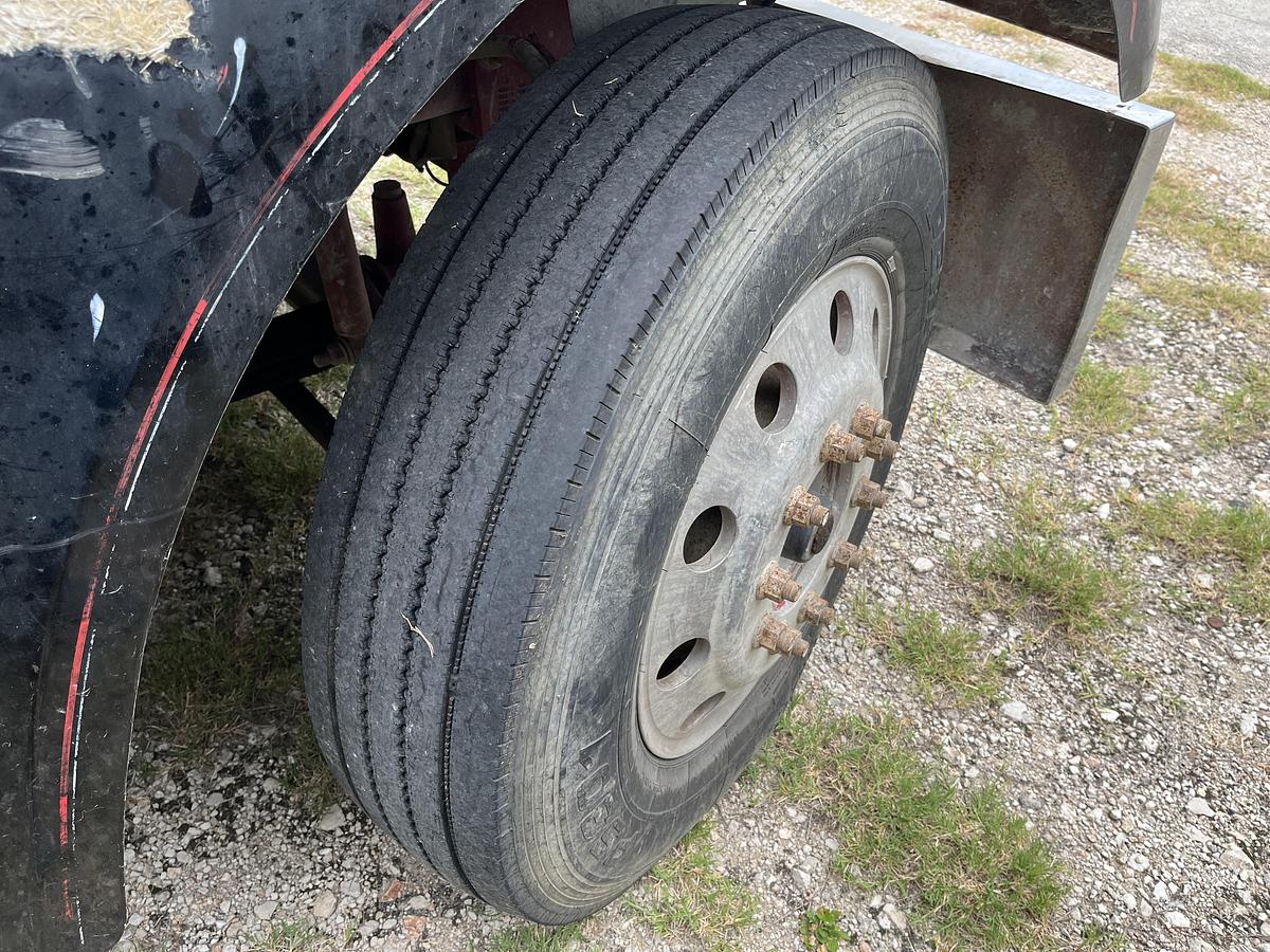 Used 2011 Freightliner Coronado 122SD Day Cab