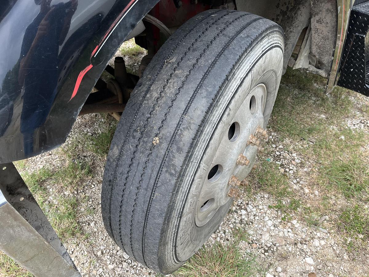 Used 2011 Freightliner Coronado 122SD Day Cab
