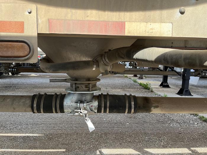 Used 2015 Heil 1040 cu.ft.