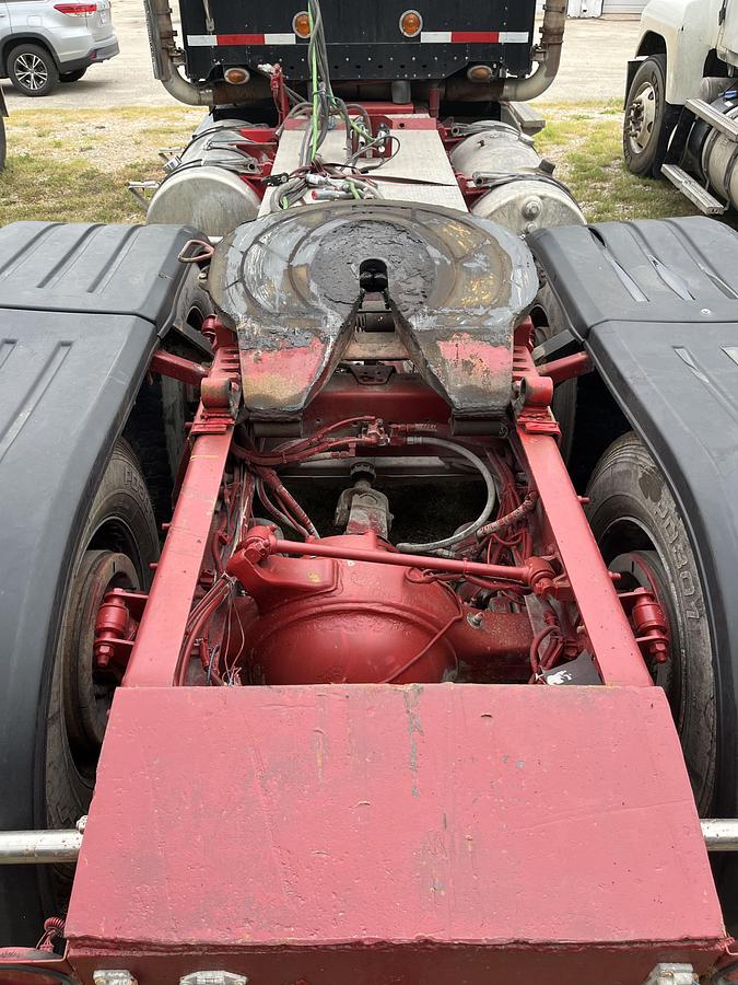 Used 2011 Freightliner Coronado 122SD Day Cab