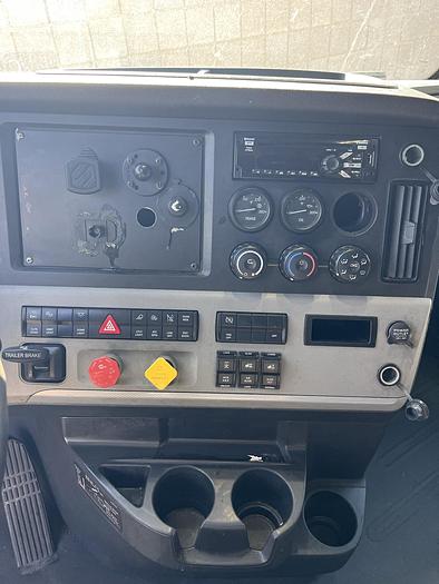 Used 2018 Freightliner Cascadia 125