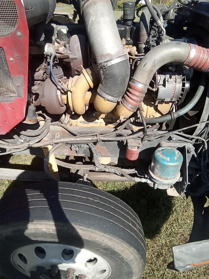 Used 2004 Kenworth T600 Sleeper