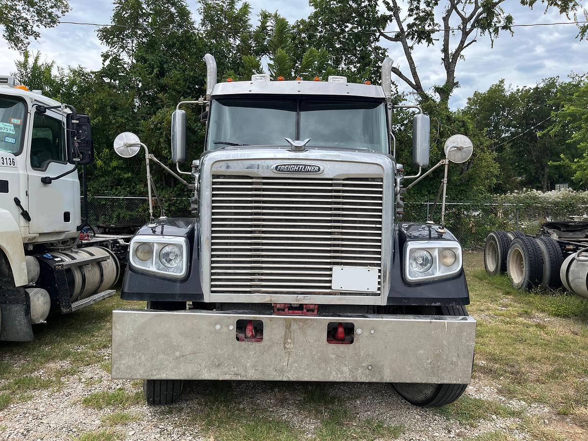 Used 2011 Freightliner Coronado 122SD Day Cab