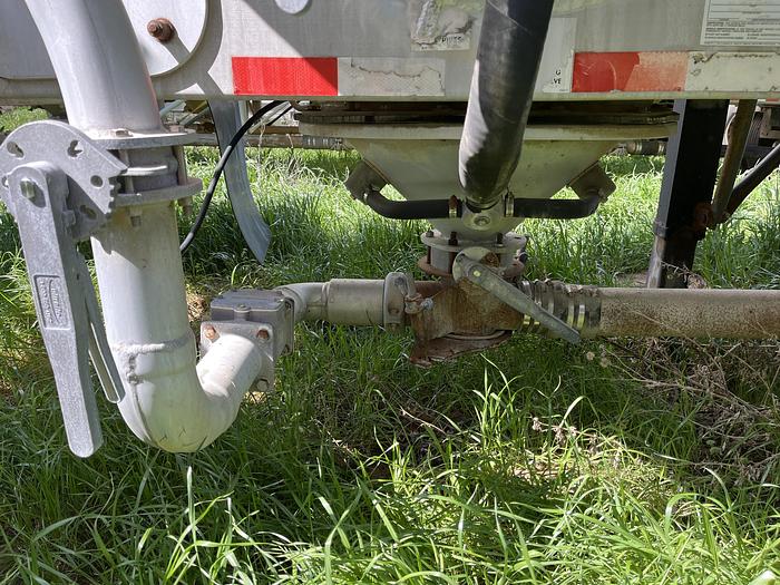 Used 2000 Polar Pneumatic Trailer