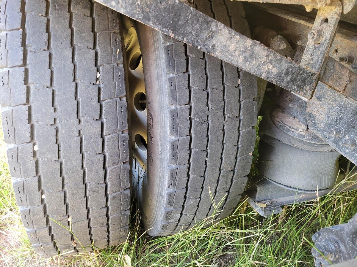 Used 2008 Volvo VNL64T300 Dump Truck