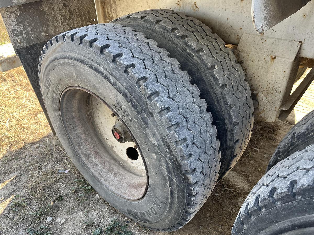 Used 2016 Troxell Vac Tank Trailer