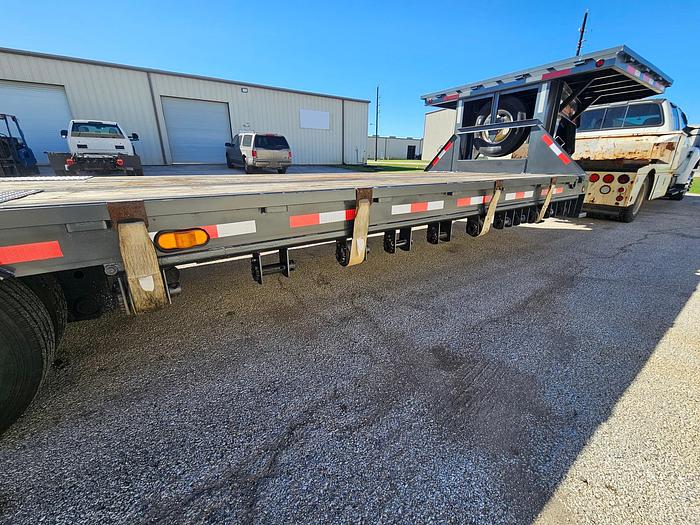 Used 2018 Maxx-D Flatbed Gooseneck Trailer