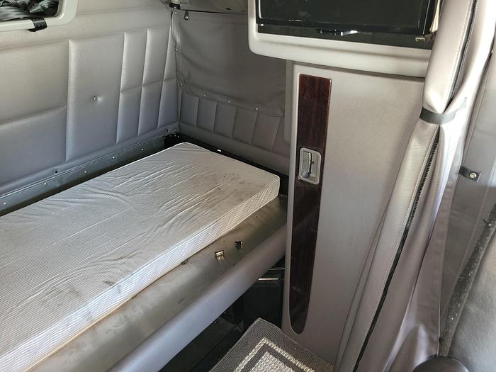 Used 2023 Peterbilt 389