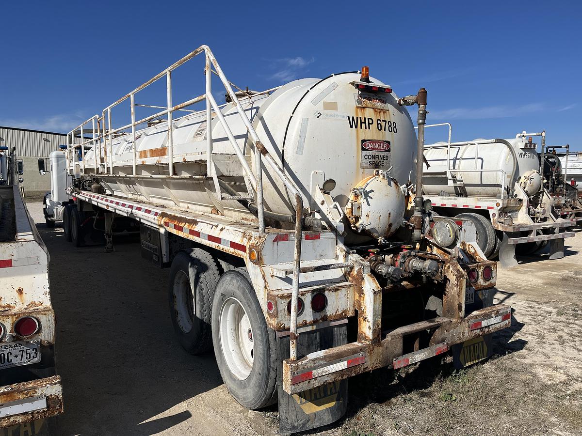 Used 2011 Dragon Vac Tank Trailers