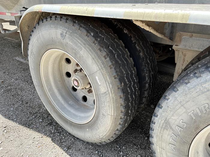 Used 2012 Mac 1050 cu.ft.