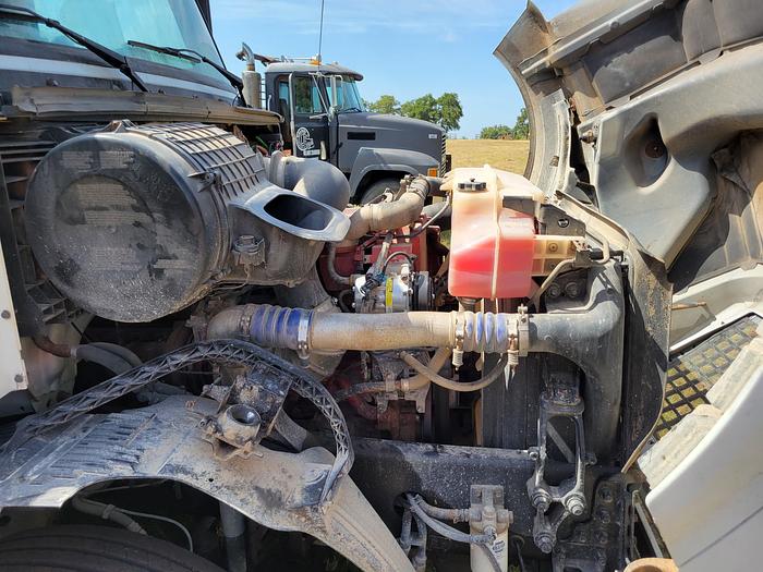 Used 2008 VOLVO Dump Truck