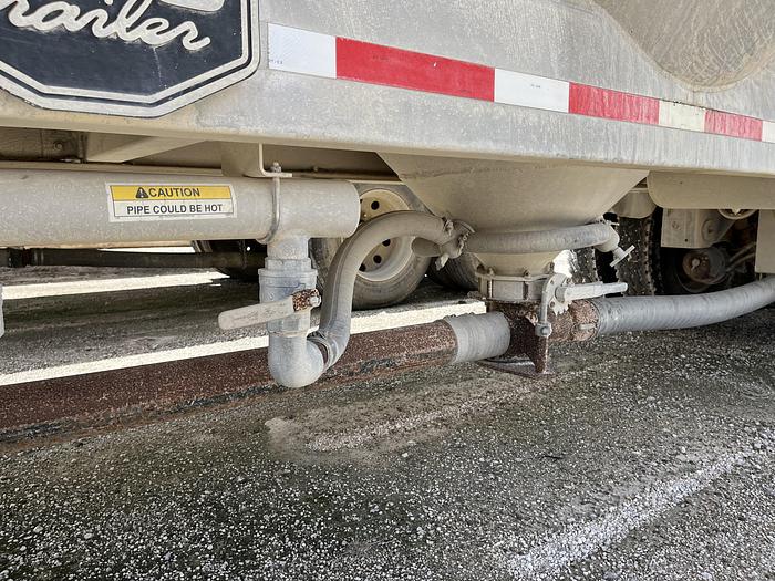 Used 2012 Mac 1050 cu.ft.