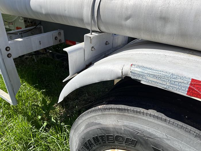 Used 2000 Polar Pneumatic Trailer